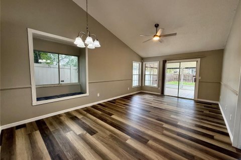 Villa ou maison à louer à Orlando, Floride: 3 chambres, 105.07 m2 № 2288081 - photo 4