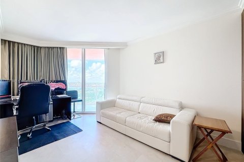 Condominio en venta en Aventura, Florida, 4 dormitorios, 379.04 m2 № 1697637 - foto 22