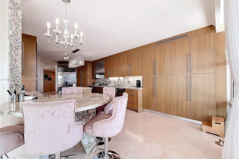 Condominio en venta en Aventura, Florida, 4 dormitorios, 379.04 m2 № 1697637 - foto 13