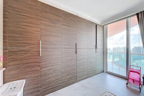 Condominio en venta en Aventura, Florida, 4 dormitorios, 379.04 m2 № 1697637 - foto 26