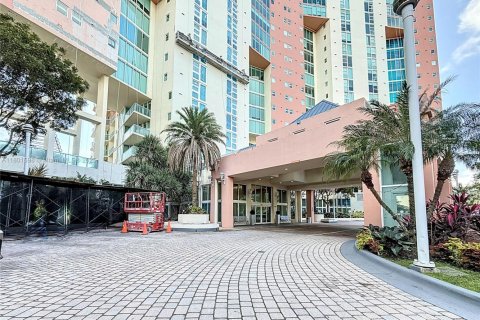 Condominio en venta en Aventura, Florida, 4 dormitorios, 379.04 m2 № 1697637 - foto 4