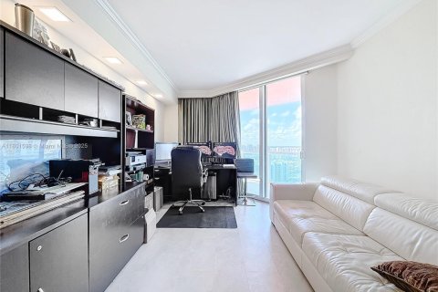 Condominio en venta en Aventura, Florida, 4 dormitorios, 379.04 m2 № 1697637 - foto 23