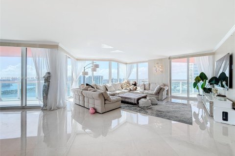 Condominio en venta en Aventura, Florida, 4 dormitorios, 379.04 m2 № 1697637 - foto 8