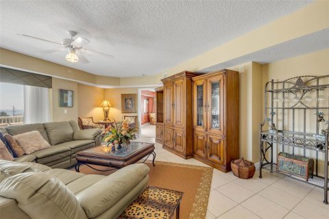 Condo in Ponce Inlet, Florida, 3 bedrooms  № 1854030 - photo 20
