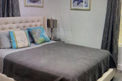 Купить коммерческую недвижимость в Уэст-Палм-Бич, Флорида 315.87м2, № 1501079 - фото 21