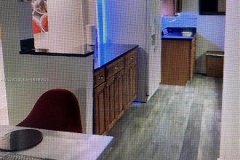 Купить коммерческую недвижимость в Уэст-Палм-Бич, Флорида 315.87м2, № 1501079 - фото 28