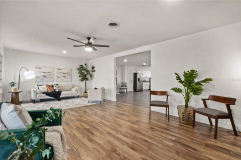 Casa en venta en Orlando, Florida, 3 dormitorios, 174.84 m2 № 1597120 - foto 15