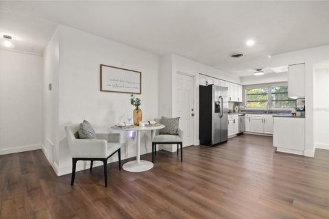 Casa en venta en Orlando, Florida, 3 dormitorios, 174.84 m2 № 1597120 - foto 2