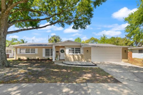 Casa en venta en Orlando, Florida, 3 dormitorios, 174.84 m2 № 1597120 - foto 1