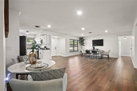 Casa en venta en Orlando, Florida, 3 dormitorios, 174.84 m2 № 1597120 - foto 6