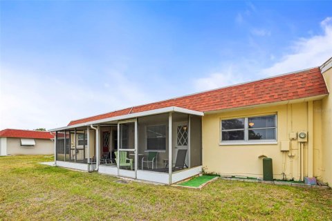 Villa ou maison à vendre à Dunedin, Floride: 2 chambres, 86.49 m2 № 1677843 - photo 12