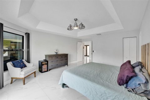 House in Davie, Florida 4 bedrooms, 230.58 sq.m. № 1986666 - photo 28