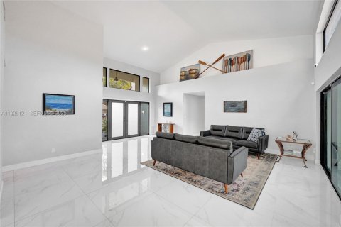 House in Davie, Florida 4 bedrooms, 230.58 sq.m. № 1986666 - photo 16