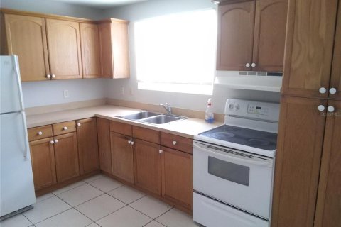 Casa en alquiler en Saint Petersburg, Florida, 3 dormitorios, 103.96 m2 № 1791843 - foto 7