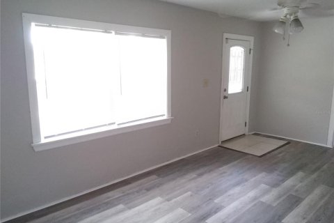 Casa en alquiler en Saint Petersburg, Florida, 3 dormitorios, 103.96 m2 № 1791843 - foto 4