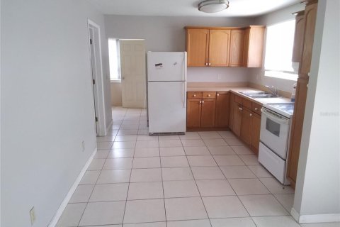 Casa en alquiler en Saint Petersburg, Florida, 3 dormitorios, 103.96 m2 № 1791843 - foto 6