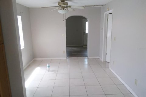 Casa en alquiler en Saint Petersburg, Florida, 3 dormitorios, 103.96 m2 № 1791843 - foto 8