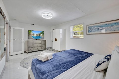 House in Dania Beach, Florida 5 bedrooms, 185.8 sq.m. № 1964449 - photo 25