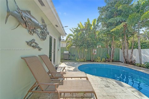 House in Dania Beach, Florida 5 bedrooms, 185.8 sq.m. № 1964449 - photo 5