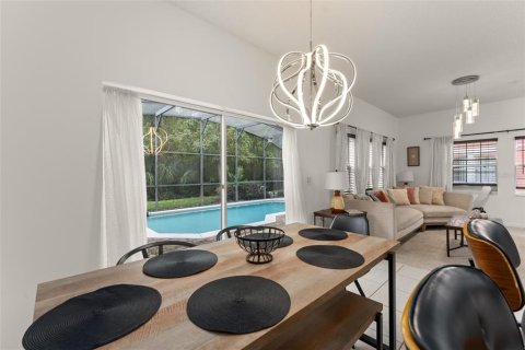 Touwnhouse à vendre à Kissimmee, Floride: 4 chambres, 151.99 m2 № 2406383 - photo 11