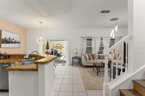 Touwnhouse à vendre à Kissimmee, Floride: 4 chambres, 151.99 m2 № 2406383 - photo 16