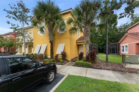 Touwnhouse à vendre à Kissimmee, Floride: 4 chambres, 151.99 m2 № 2406383 - photo 2