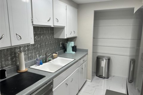 Copropriété à louer à Clearwater, Floride: 1 chambre, 97.36 m2 № 2150550 - photo 5