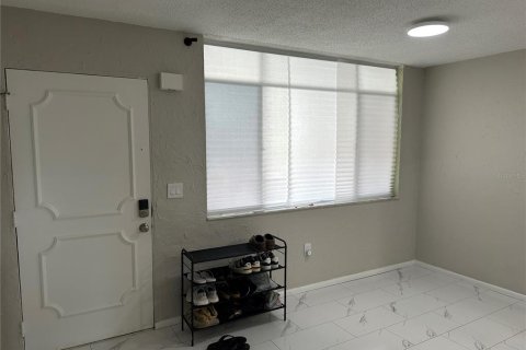 Copropriété à louer à Clearwater, Floride: 1 chambre, 97.36 m2 № 2150550 - photo 4