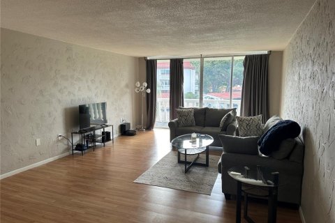 Copropriété à louer à Clearwater, Floride: 1 chambre, 97.36 m2 № 2150550 - photo 9