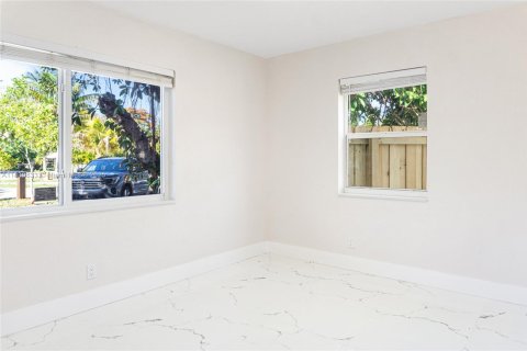 House in Pompano Beach, Florida 3 bedrooms, 86.77 sq.m. № 1806436 - photo 20