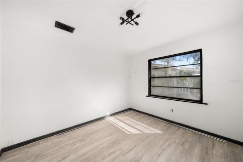 House in Sebring, Florida 3 bedrooms, 91.79 sq.m. № 2112196 - photo 10