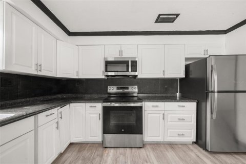 House in Sebring, Florida 3 bedrooms, 91.79 sq.m. № 2112196 - photo 16