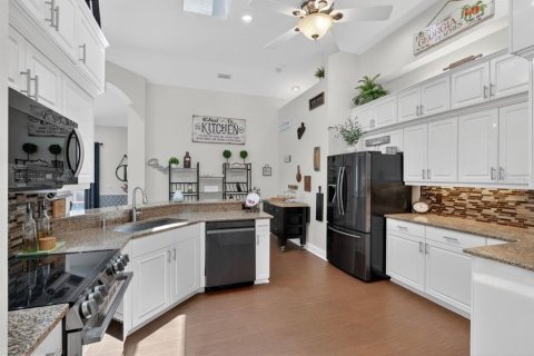 Villa ou maison à vendre à South Daytona, Floride: 4 chambres, 257.15 m2 № 2151850 - photo 7