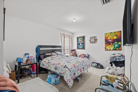 House in St. Lucie, Florida 5 bedrooms, 216.09 sq.m. № 2305140 - photo 27