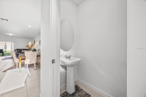 House in St. Lucie, Florida 5 bedrooms, 216.09 sq.m. № 2305140 - photo 16