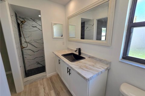 House in Sarasota, Florida 2 bedrooms, 96.25 sq.m. № 1717726 - photo 12