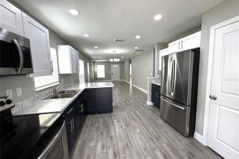 House in Ocala, Florida 3 bedrooms, 134.71 sq.m. № 2100030 - photo 6