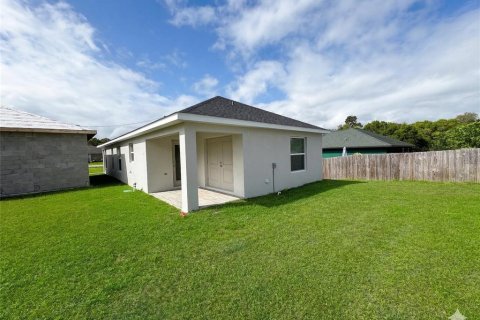 House in Ocala, Florida 3 bedrooms, 134.71 sq.m. № 2100030 - photo 13