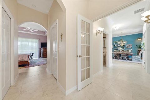 House in Lady Lake, Florida 3 bedrooms, 206.99 sq.m. № 2203290 - photo 9