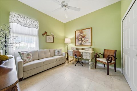 House in Lady Lake, Florida 3 bedrooms, 206.99 sq.m. № 2203290 - photo 28