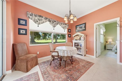 House in Lady Lake, Florida 3 bedrooms, 206.99 sq.m. № 2203290 - photo 8