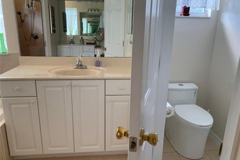 House in Lady Lake, Florida 3 bedrooms, 206.99 sq.m. № 2203290 - photo 14