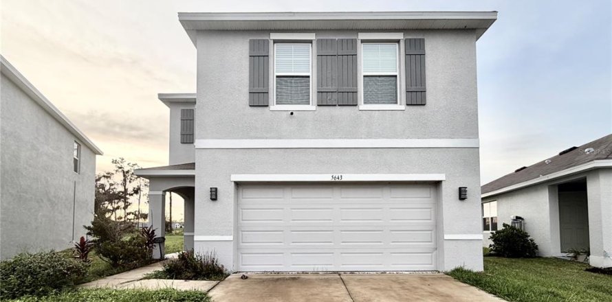 House in Wesley Chapel, Florida 4 bedrooms, 209.96 sq.m. № 2389207