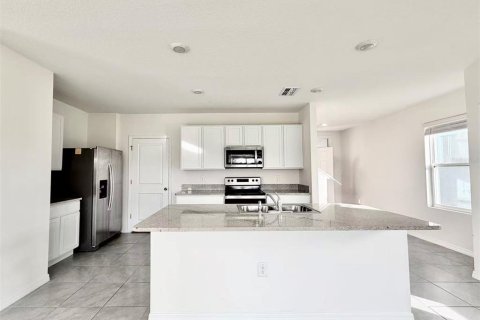 House in Wesley Chapel, Florida 4 bedrooms, 209.96 sq.m. № 2389207 - photo 8
