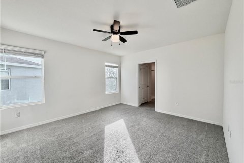 House in Wesley Chapel, Florida 4 bedrooms, 209.96 sq.m. № 2389207 - photo 6