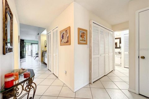 Condominio en venta en Altamonte Springs, Florida, 2 dormitorios, 141.12 m2 № 1914510 - foto 5