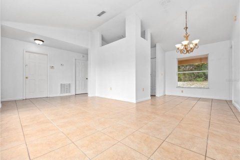House in Deltona, Florida 3 bedrooms, 130.34 sq.m. № 1778152 - photo 10
