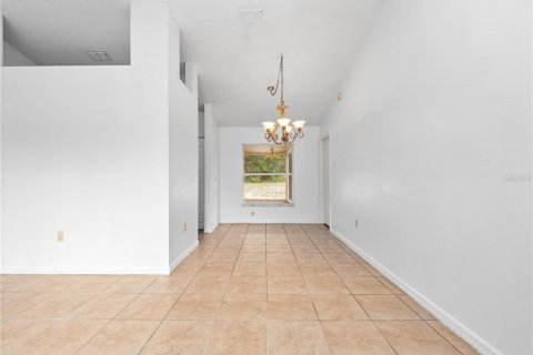 House in Deltona, Florida 3 bedrooms, 130.34 sq.m. № 1778152 - photo 9