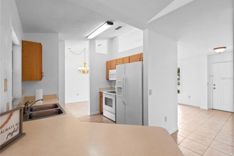 House in Deltona, Florida 3 bedrooms, 130.34 sq.m. № 1778152 - photo 14