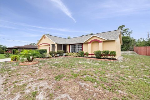House in Deltona, Florida 3 bedrooms, 130.34 sq.m. № 1778152 - photo 3